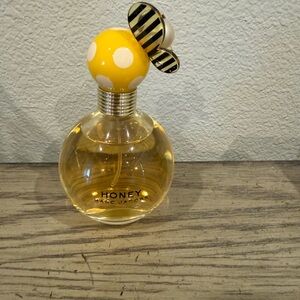 Marc Jacobs Honey Eau de Parfum with Yellow Polka Dot Cap